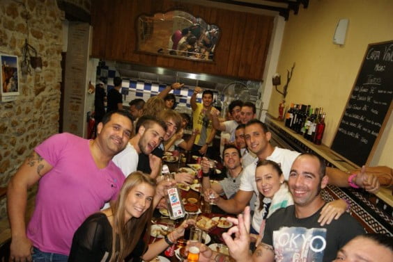 Taverna Els Cosins Dénia, celebración del aniversario con bebidas al 2X1