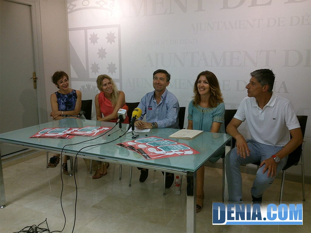 Vicente Chelet y comerciantes de Dénia presentan la Noche Abierta