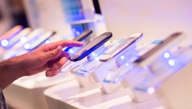 Cyber Arena 9 venta de moviles nuevos