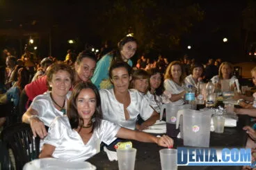 Cena de acampada – Filà Amazigh