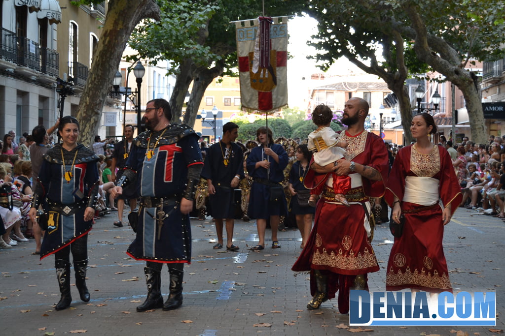 Desfile infantil Moros y Cristianos Dénia – Capitanes y abanderadas 2013