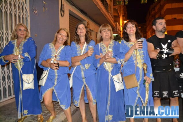 03 Amazigh desfilando tras la recepción de la capitanía mora de Dénia