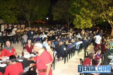 Cena de acampada
