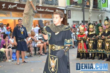 Desfile infantil Moros y Cristianos Dénia – Filà Deniers