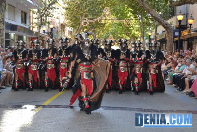 07 Desfile de gala de Moros y Cristianos Dénia 2013 Filà Hospitalaris