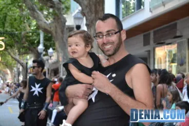 Desfile infantil Moros y Cristianos Dénia – Filà Hospitalaris