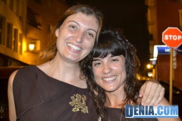 Festeras Almogàvers en la recepción de la Filà Deniers