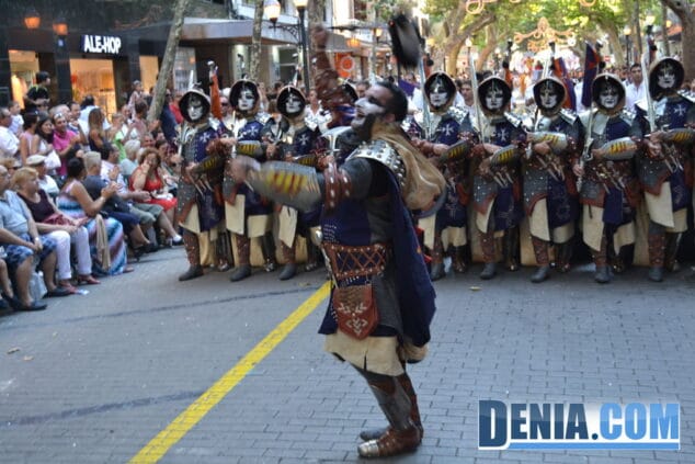 18 Desfile de gala de Moros y Cristianos Dénia 2013 Filà Creuats