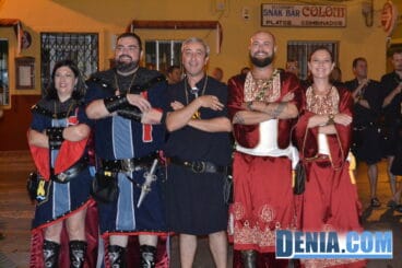 Cargos de las fiestas de Moros y Cristianos de Dénia en la entraeta de la recepción cristiana