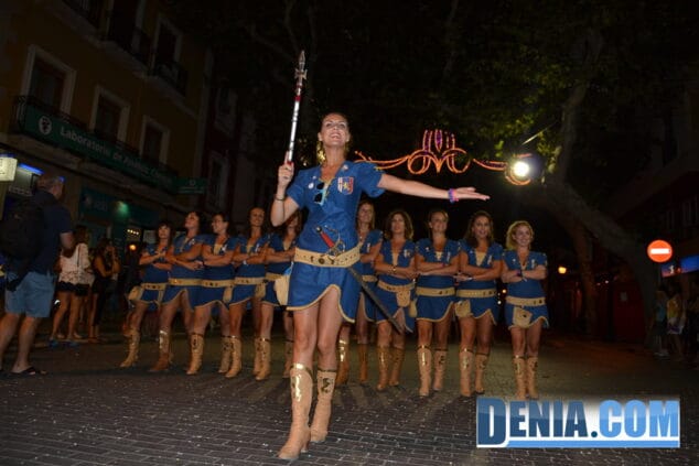 La entraeta festera completa el segundo día de fiestas de Moros y Cristianos de Dénia 20 20 Moros y Cristianos Dénia Entraeta festera Filà Almogàvers