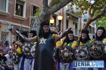 Desfile de gala de Moros y Cristianos Dénia 2013 – Filà Almoràvides