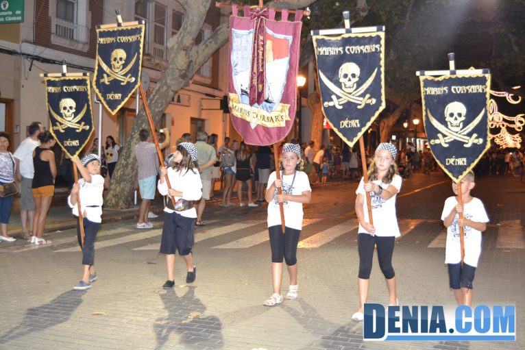 Desfile de retreta Moros y Cristianos Dénia - Filà Marins Corsaris