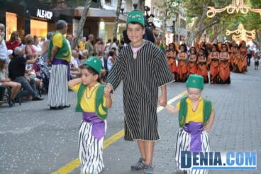 Desfile infantil Moros y Cristianos Dénia – Filà Almoràvides