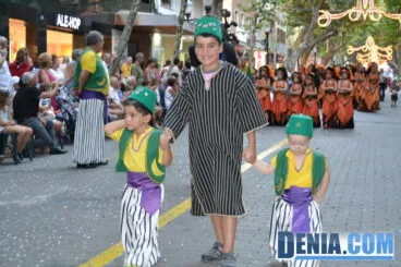 Desfile infantil Moros y Cristianos Dénia – Filà Almoràvides