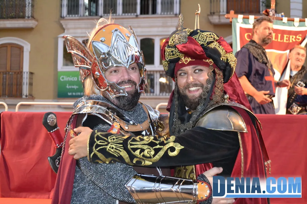 Firma de la tregua en la fiesta de Moros y Cristianos de Dénia