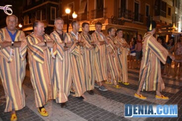 Desfile de la Filà Wallies en Dénia