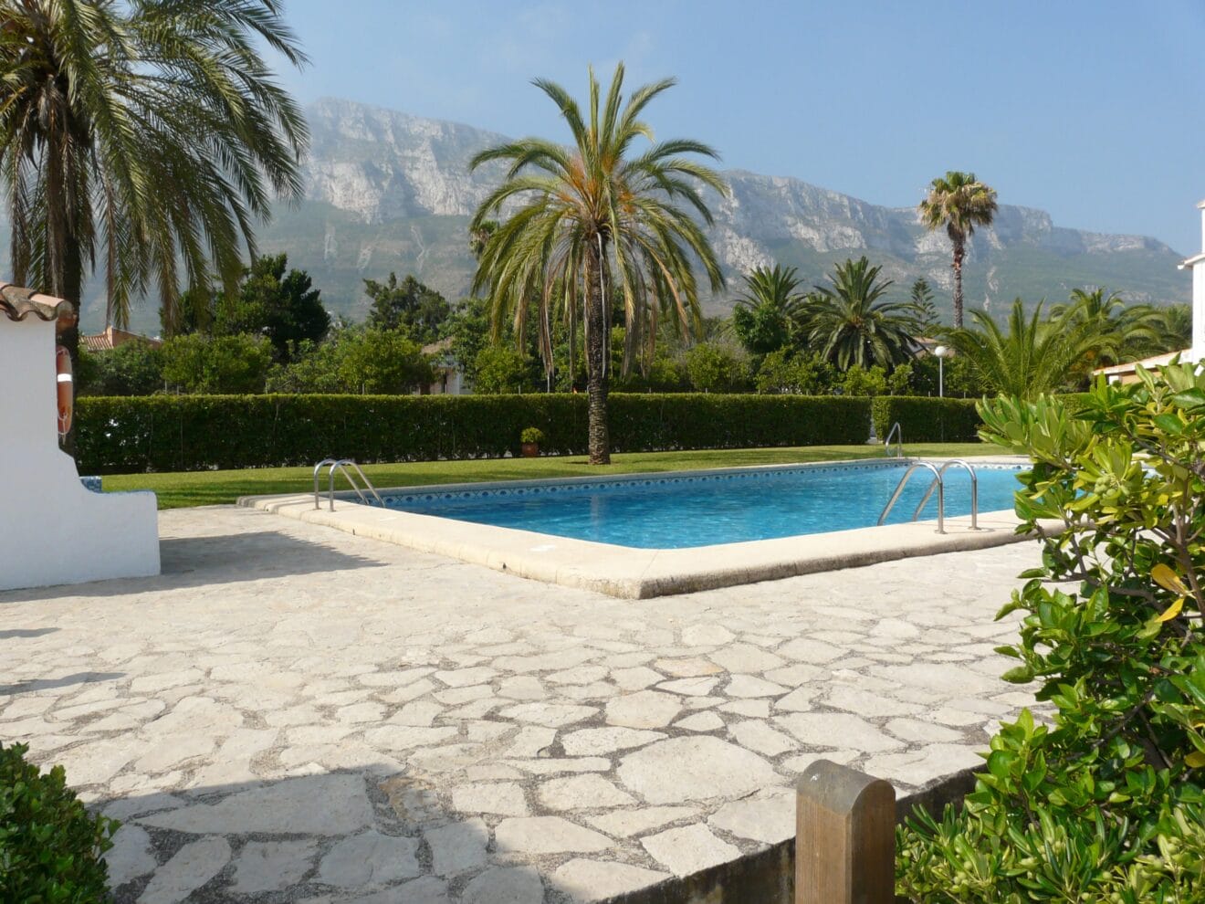Adosado por 65.000 euros en Dénia Euroholding