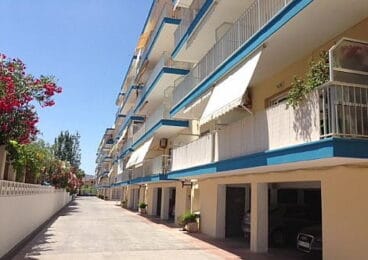 Lloguer anual apartament a Les Marines totalment reformat i amb parquet