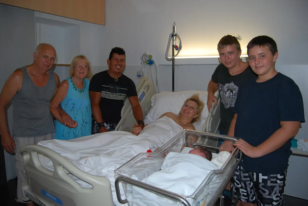 La familia de María Lorena, el bebé más grande del país