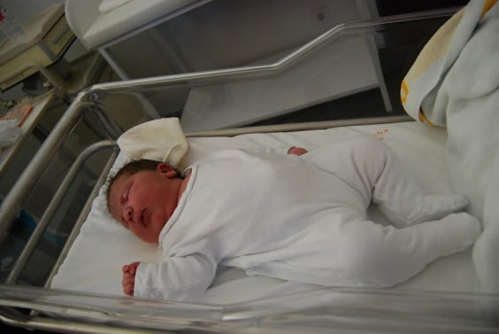 María Lorena Marín a las pocas horas de nacer