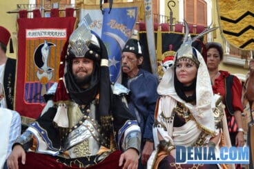 Pregón de Moros y Cristianos Dénia 2013 05 – Capitán y abanderada moros