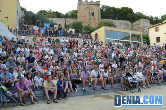 Pregón de Moros y Cristianos Dénia 2013 07 Público asistente