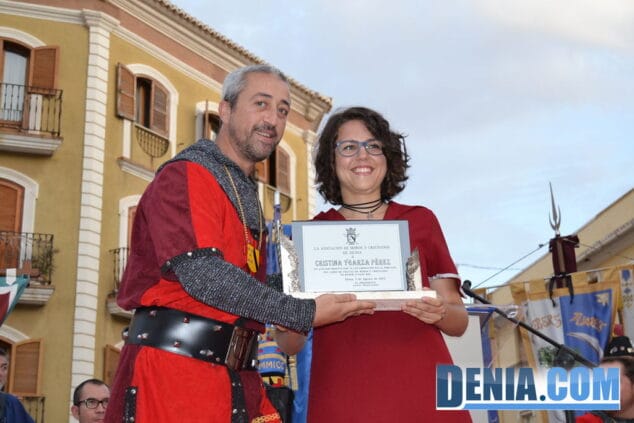 Pregón de Moros y Cristianos Dénia 2013 15 Reconocimiento a Cristina Ygarza