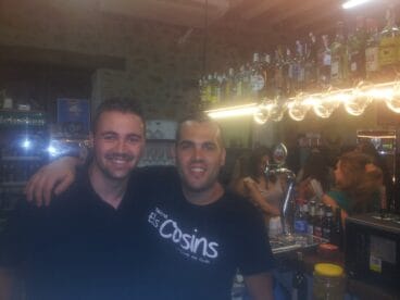 Taverna Els Cosins celebra su primer aniversario ofreciendo bebidas a 2x1 y chupitos a 1 euro VI