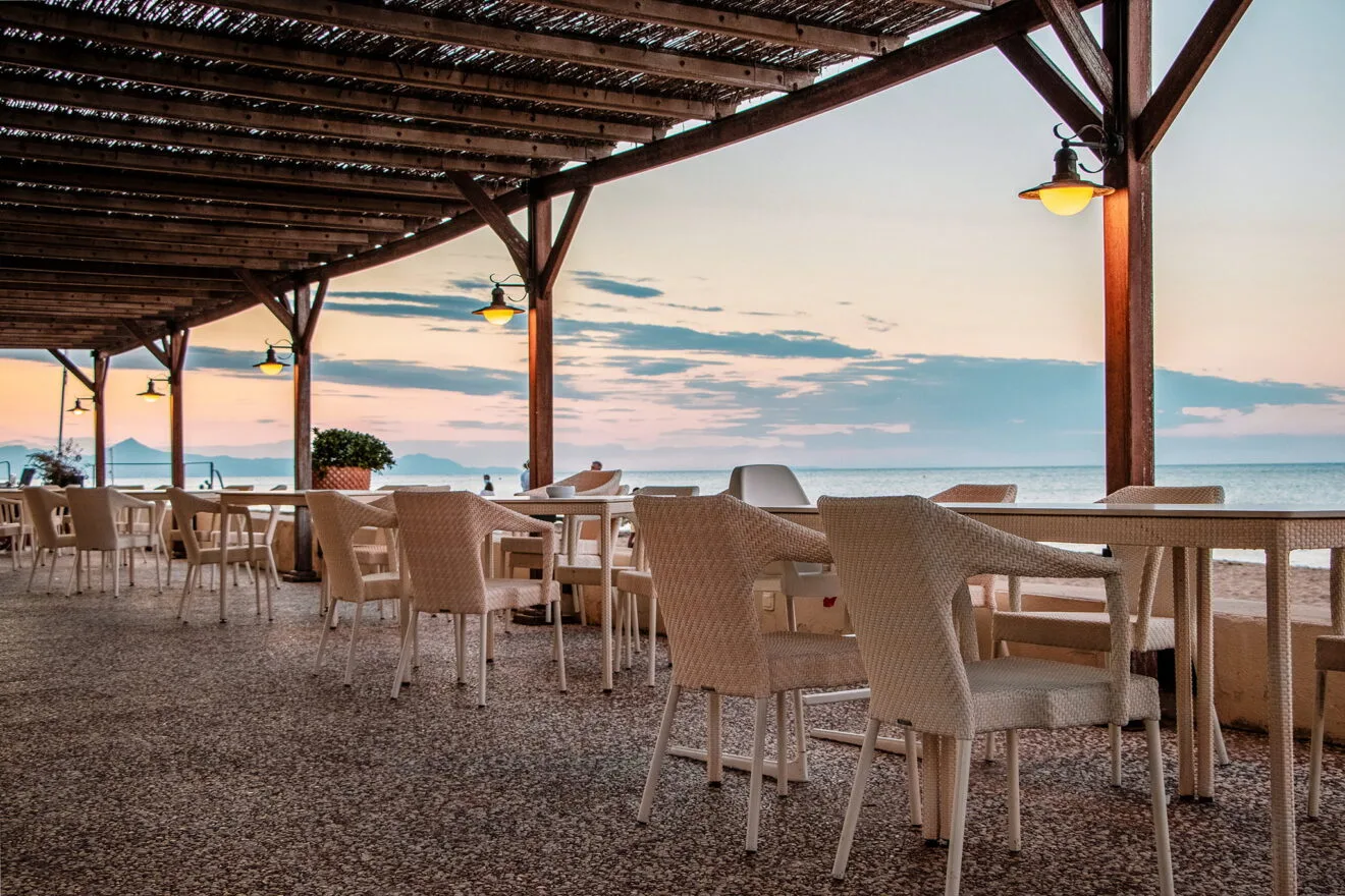 Restaurante frente al mar en Dénia - Hotel Los Angeles