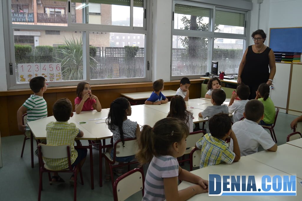 Casi 4000 alumnos empiezan el colegio en Dénia