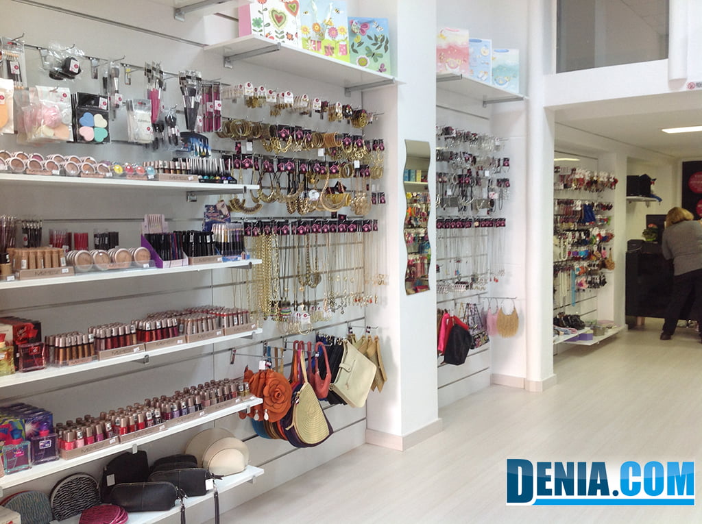 Happy and Funny, artículos de maquillaje y bisutería a 1,99€ en Dénia