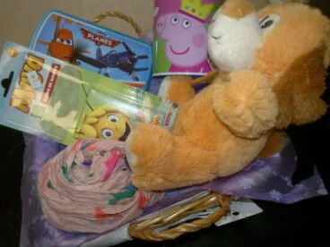 Happy and Funny, cesta especial Navidad niño valorada en 15€