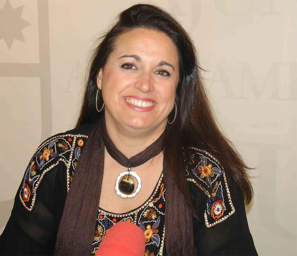 Llunàtics quiere ser una vía de trabajo para los jóvenes dianenses 1 Isabel Gallego