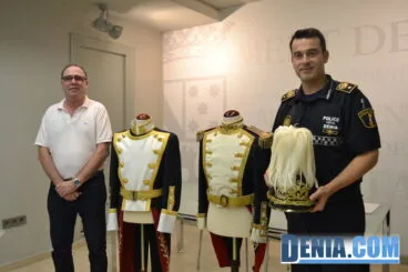 Javier Ygarza y José Martínez con los uniformes de gala de Policía Local