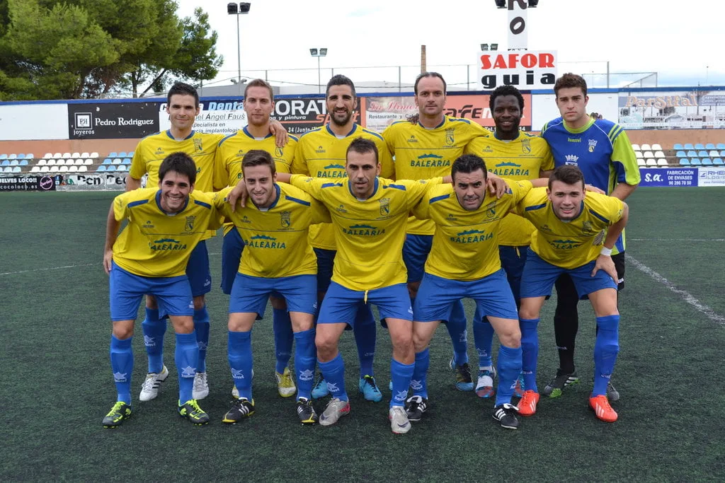 Michael con su gol da el liderato al Dénia