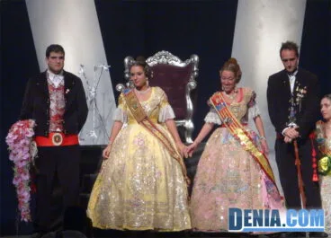 Presentación de la Falla Diana – Marta López y Clara Cornejo
