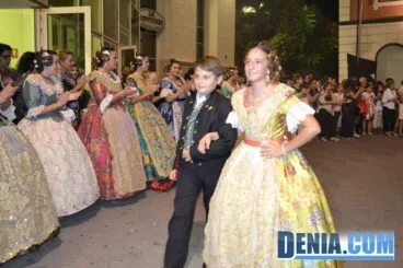 Presentación de la Falla Diana a – Llegada al Centro Social
