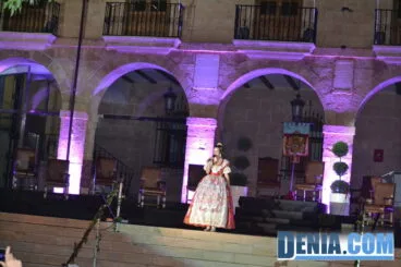 Presentación de las Falleras Mayores de Dénia 2014 – Presentadora Laura Oltra Gil