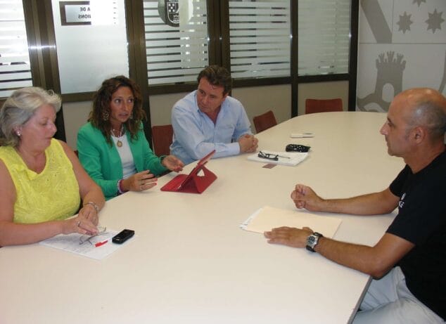 Promueven la creación de una asociación de franceses en Dénia 3 Residentes franceses proponen la creación de una asociación de residentes franceses