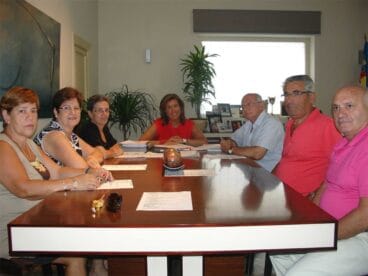 Reunión con las hermandades y cofradías en Dénia