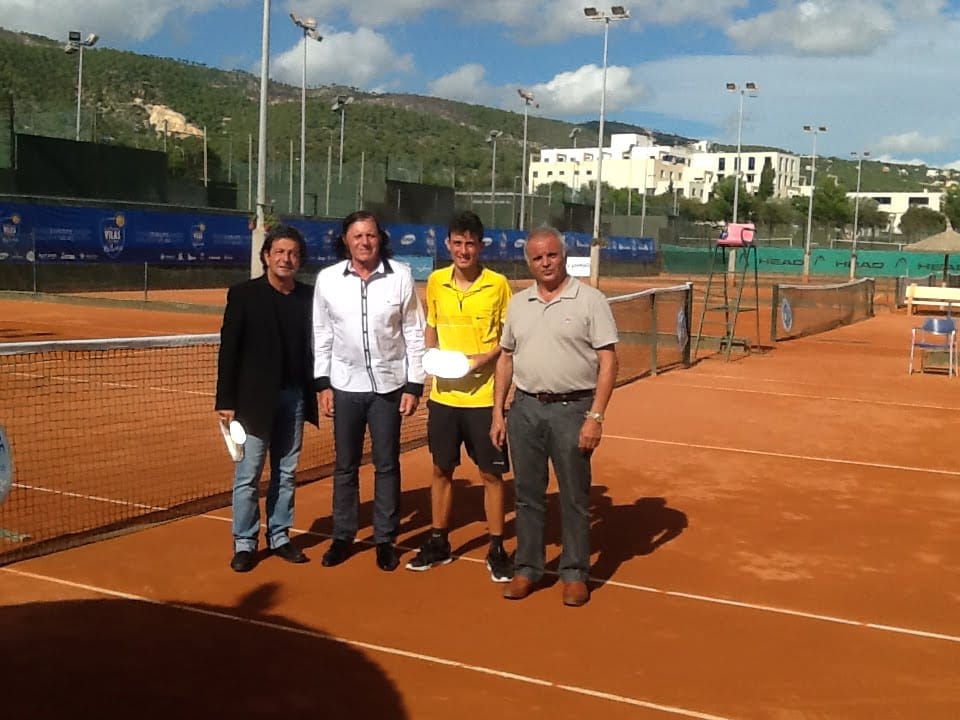 Sergio Pérez sigue cosechando éxitos