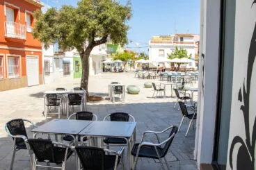 Mesas en la terraza de La Cuina de Pepa