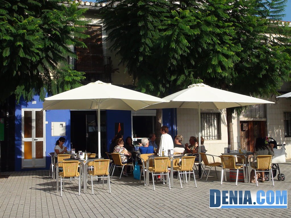 Café Mediterráneo, Terraza en la Calle La Vía