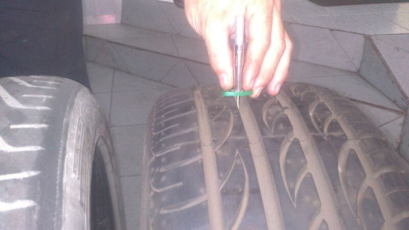 Comprueba el estado de tus neumáticos en Talleres RSJ