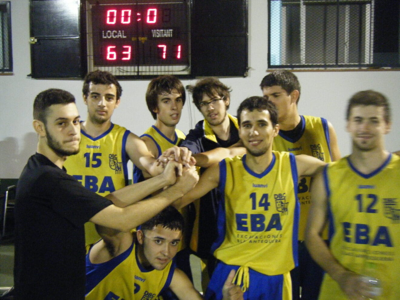 Alegría por el triunfo en el Dénia Basquet Sub 21