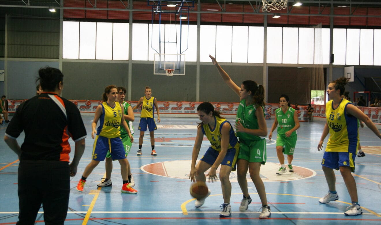 El Dénia Senior Femenino se mide al Oliva