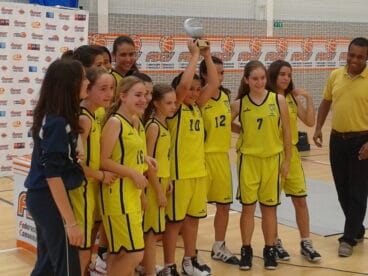EMB. INFANTIL FEMENINO 2000
