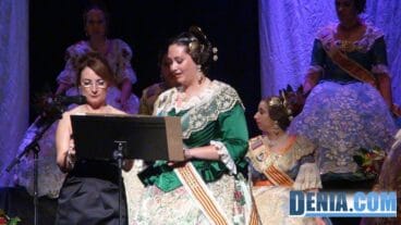Exaltación a la Fallera Mayor de la Falla Saladar 2014, Andrea Barber