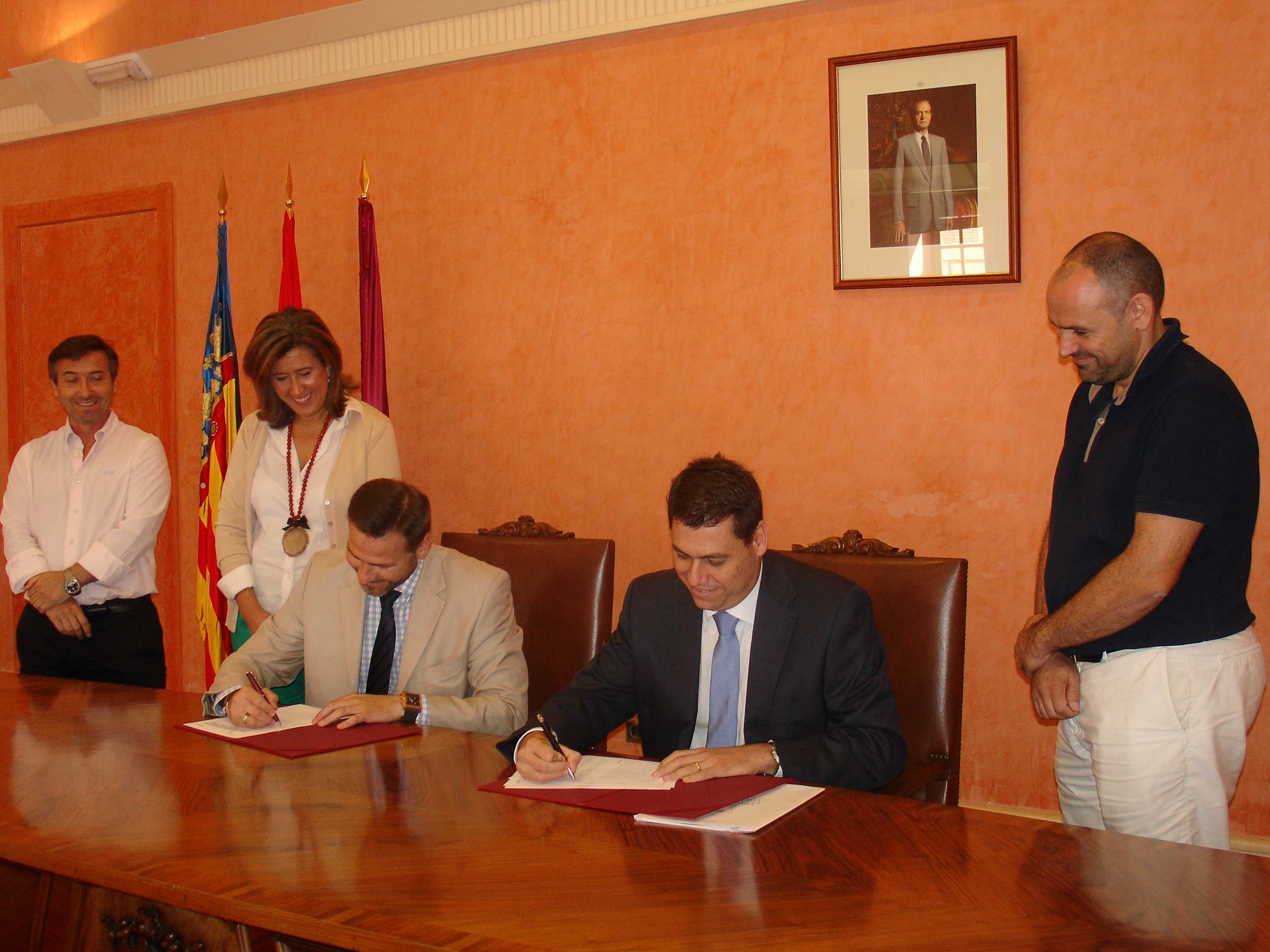 Firma_convenio_Creama_Jovempa