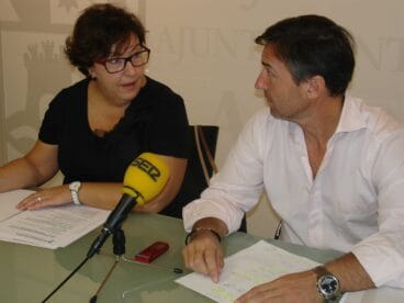 Los concejales Pepa Sivera y Vicente Chelet